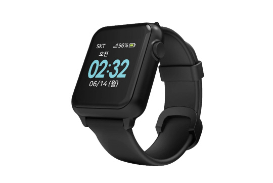 올해부터 보급되는 '행복GPS'의 신규 모델 스마트지킴이2. SK하이닉스 제공